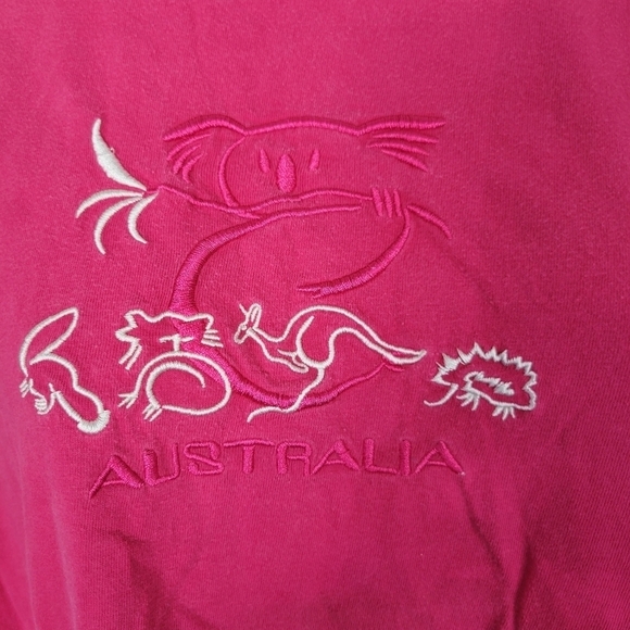 Australia Pink Short Sleeve T-shirt Embroidered Destination Tee Kangaroo Koala M - Picture 3 of 7